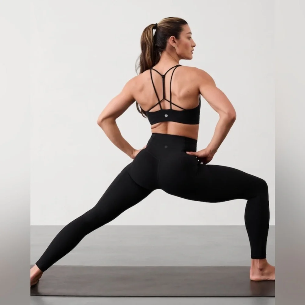NWT Athleta Salutation Stash Black Tight Size XS/T